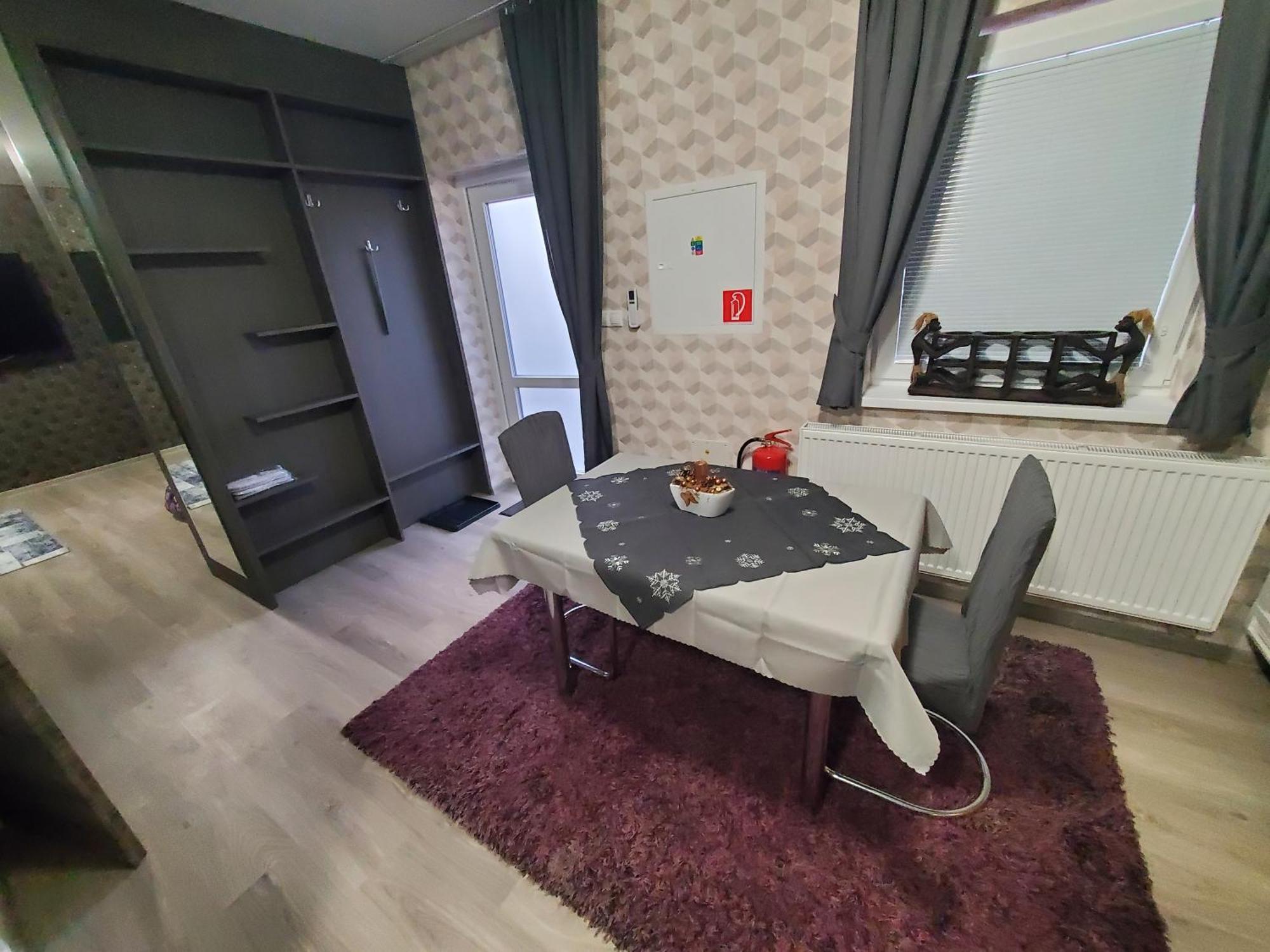 Valla Penzion & Restauracia Malacky Luaran gambar